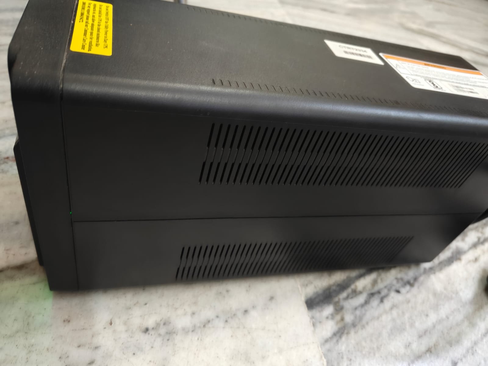 APC Easy UPS BVX1600LI-IN 1600VA / 900W — photo 7
